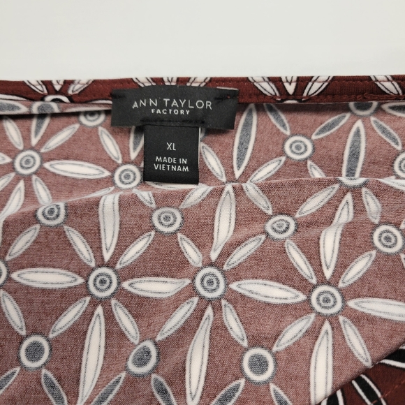 Ann Taylor Factory Dolman blouse with rouch band waist. - Picture 2 of 2